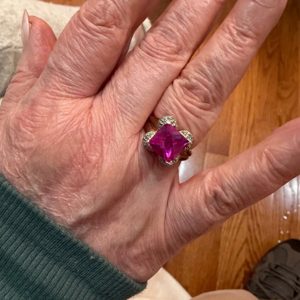 Elegant Pink Vintage Sterling Silver 925 Ring Size 10